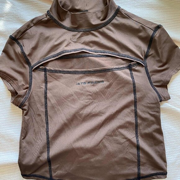 Urban Outfitters Cutout Crop Top - Picture 1 of 1